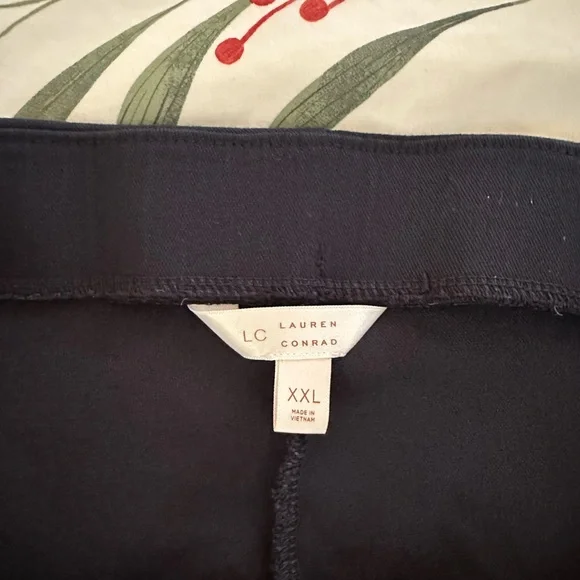 LC Lauren Conrad Women's Navy Skinny Pants - Picture 4 of 5